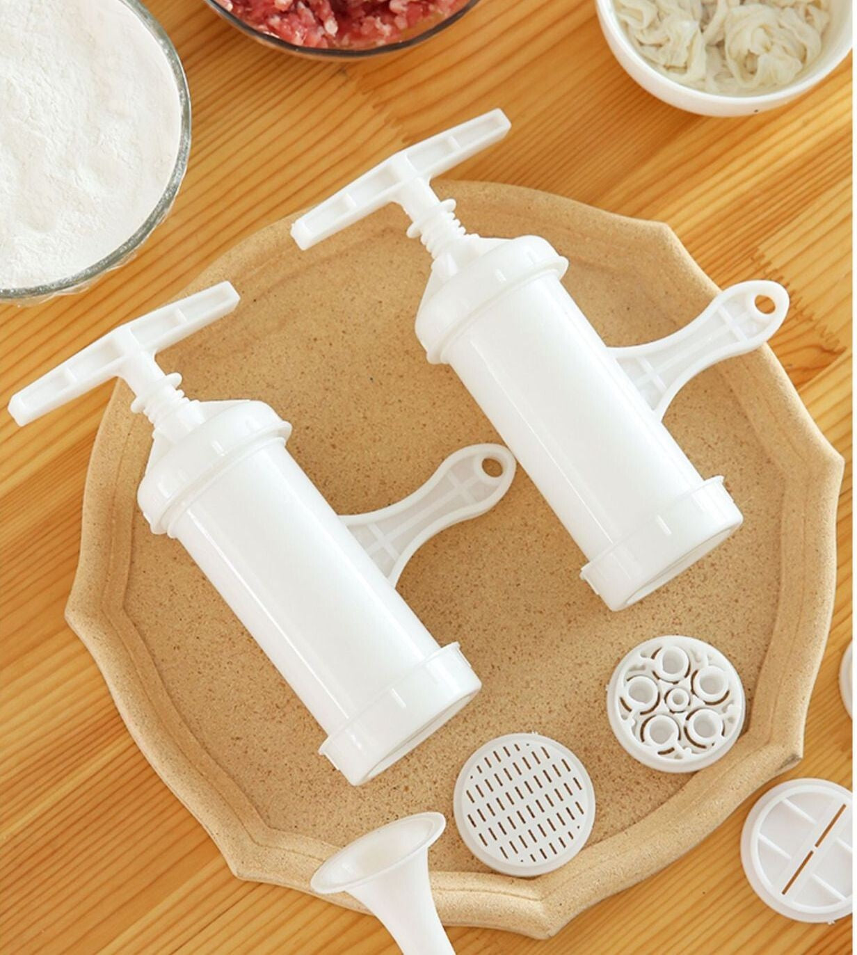 Kitchen Manual Noodle Pasta Sausage Maker Mold for Home Use