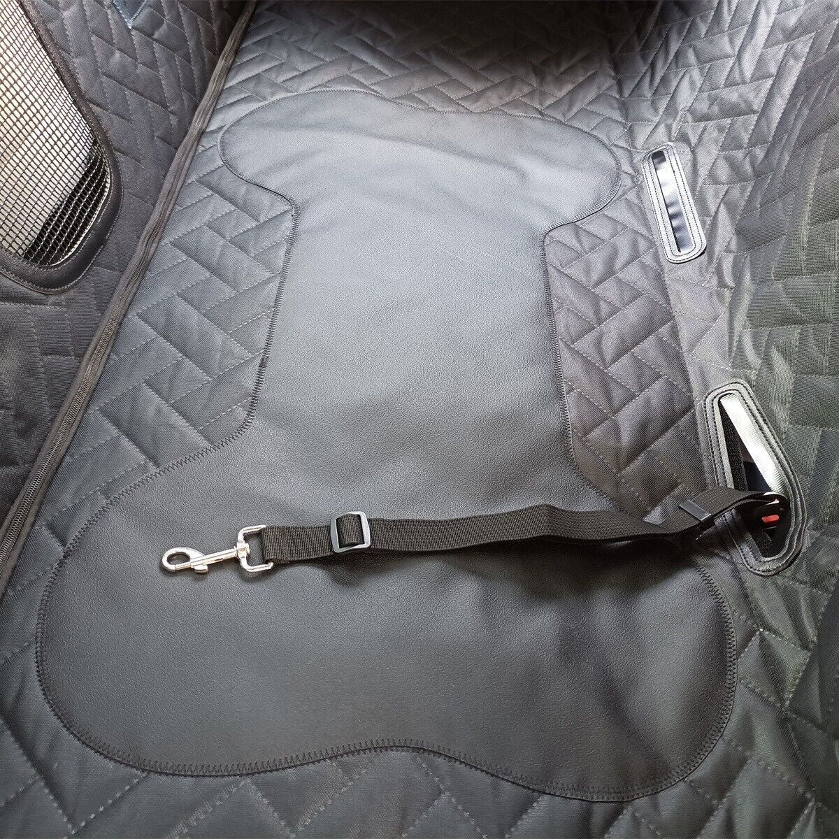 Durable Waterproof Dog Hammock Car Seat Cover – Back Seat Protector for Trucks & SUVs with Free Pet Seatbelt