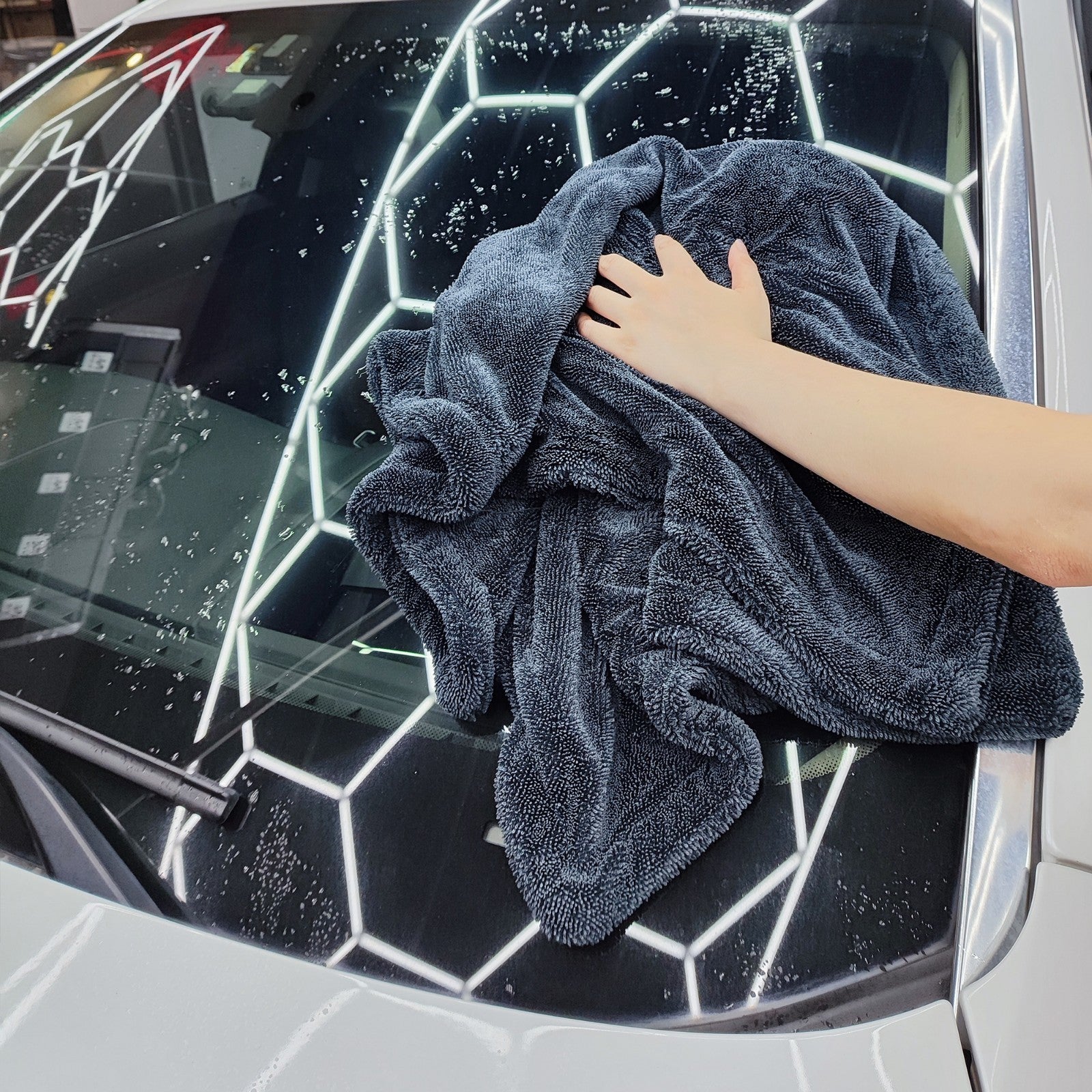  Water Absorbing Car Wash Microfiber Drying Towel Twisted Loop 1500GSM 24 X 36"