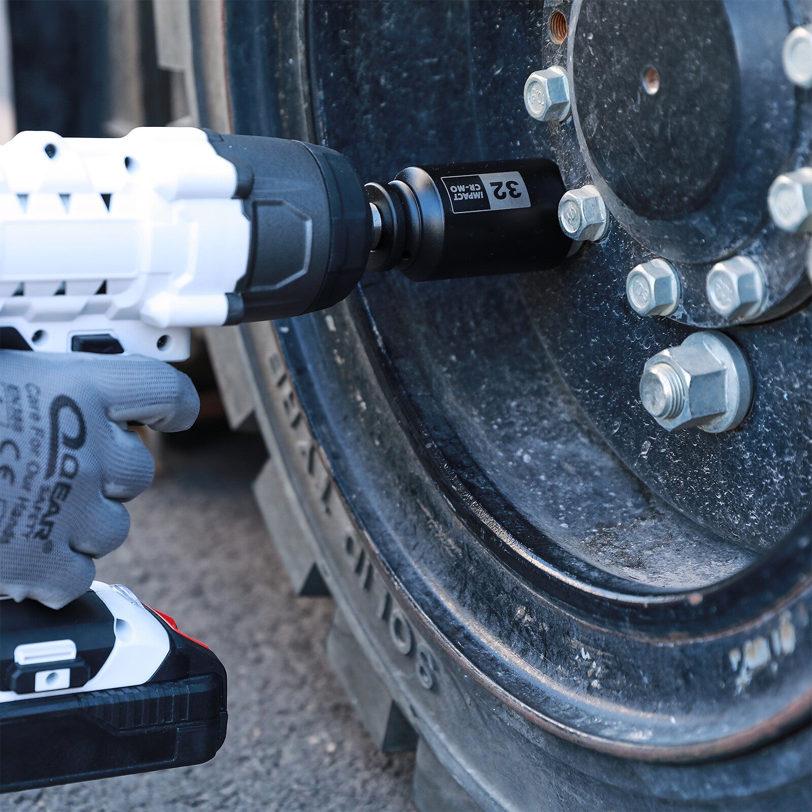 1/2'' Drive Deep Spindle Axle Nut Impact Socket Set 6 Point CR-MO,32,33,35